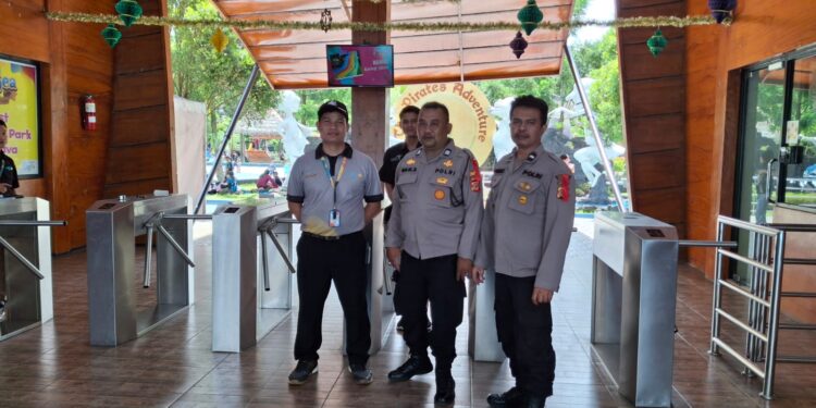 Guna menciptakan keamanan dan kondusif, Kapolsek Citamiang Patroli Dialogis dan Sambangi Warga.