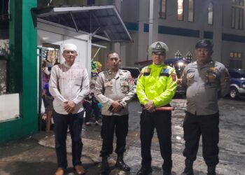 Lepas Jema’at Umroh PT Amanah Putra Wisata. Polsek Baros berikan Pengamanan