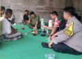 Bhabinkamtibmas Polsek Sukaraja bersama Babinsa Margaluyu Koramil Sukaraja menyambangi warga