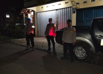 Tingkatkan Patroli KRYD Malam Minggu, Kapolsek Kebonpedes Pimpin Patroli