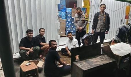 Antisipasi Gangguan Kamtibmas Polsek Cireunghas Laksanakan Patroli Malam Minggu
