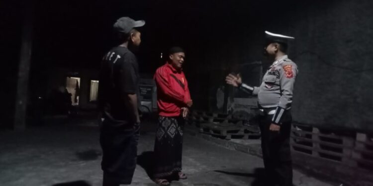 Unit Lalu Lintas Polsek Sukaraja Polres Sukabumi Kota terus mengintensifkan kegiatan patroli dan himbauan keselamatan