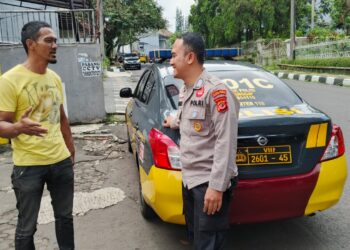 Bhabinkamtibmas Polsek Cikole Laksanakan Silaturahmi Dengan Warga