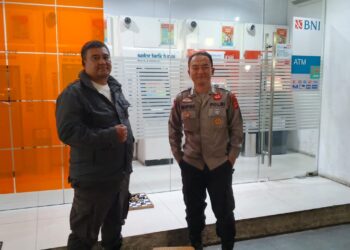 Polsek Cikole Laksanakan Patroli Pada Malam Hari