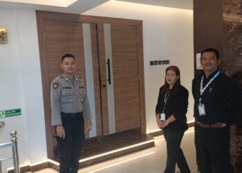 Polsek Cisaat  Amankan Ibadah Jumat Agung di Gereja GBI MNCC Kota Sukabumi
