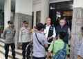 Pengamanan Misa Paskah di GKP Pasundan, Kapolsek Sukaraja Polres Sukabumi Kota mendampingi kunjungan dan pengecekan oleh Walikota Sukabumi