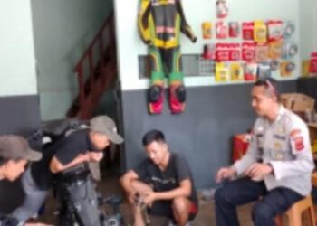Antisipasi Gangguan Kamtibmas Pada Libur Akhir Pekan, Polsek Cireunghas Laksanakan Patroli Dialogis Sampaikan Pesan Kamtibmas Kepada Pemuda