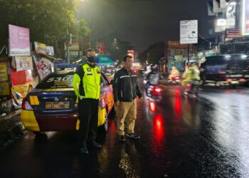 Polsek Cikole Laksanakan Patroli KRYD untuk Cegah Tindak Kejahatan di Malam Hari