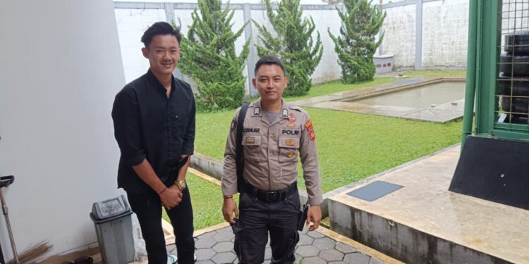Cegah Gangguan Kamtibmas, Unit Samapta Polsek Cisaat Intensifkan Patroli Dialogis