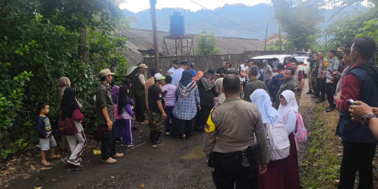 Responsif Walikota Sukabumi terhadap Warga Pasir Pogor, Polsek Baros Laksanakan Pengamanan