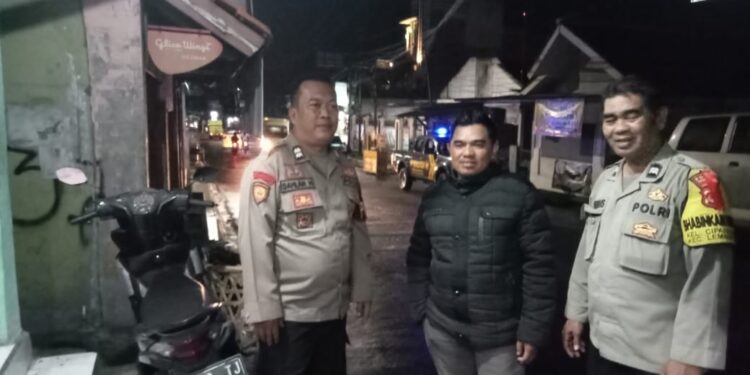 Jaga Kamtibmas, Polsek Lembursitu Sukabumi Tingkatkan Patroli Malam