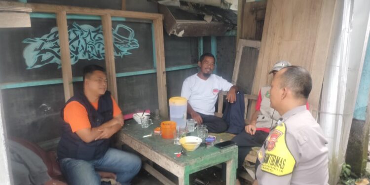 Sebar Pesan Kamtibmas, Bhabinkamtibmas Polsek Baros Sambang Warga Binaan