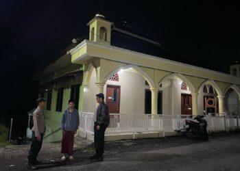 Antisipasi potensi gangguan keamanan menjelang peringatan Hari Buruh Internasional atau May Day diwujudkan melalui kegiatan patroli dialogis