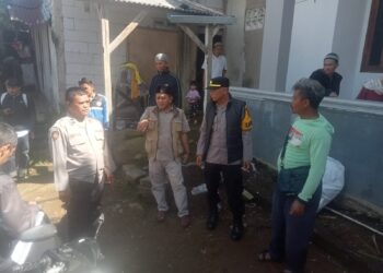 cooling system pada hari May Day, Kapolsek Sukaraja Polres Sukabumi Kota melaksanakan kegiatan ngariung Bareng/Jumat Curhat
