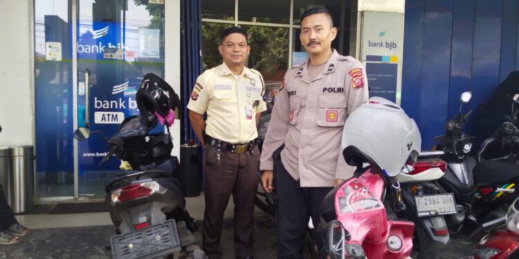 Antisipasi Hari Buruh Personel Polsek Cisaat Laksanakan Patroli Dialogis