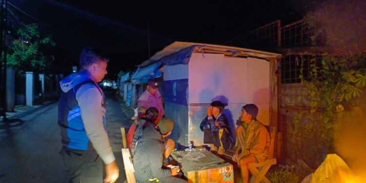 Patroli Mobile Rutin Polsek Kadudampit Antisipasi Gangguan Kamtibmas di Wilayah Hukum Polsek Kadudampit
