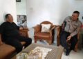 Sambang Tokoh Masyarakat, Samapta Polsek Sukaraja Perkuat Sinergi Jaga Kamtibmas di Desa Pasirhalang