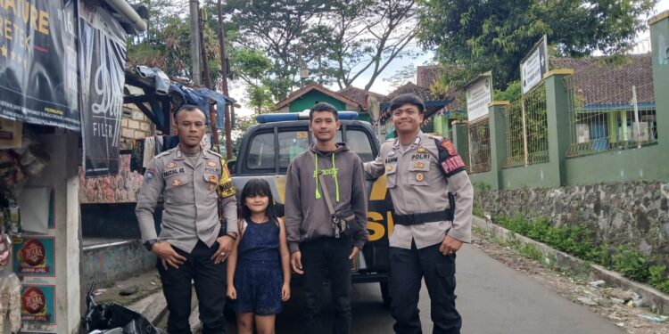 Patroli Dialogis Siang Hari, Anggota   Polsek Lembursitu Sambangi Warga