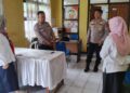 Kapolsek Cikole dan Bhabinkamtibmas Patroli dan Silaturahmi ke Kelurahan Cikole