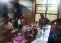Sinergitas TNI – Bhabinkamtibmas dan Babinsa Laksanakan Sambang ke Kantor Kelurahan
