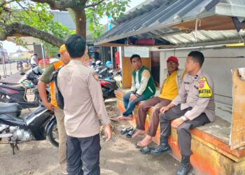 Guna Menciptakan Keamanan dan Kondusif, Kapolsek Citamiang Patroli Dialogis dan Sambangi Warga
