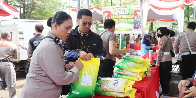 Polres Sukabumi Kota Kembali Gelar GPM, 7 Ton Beras Ludes Diserbu Warga