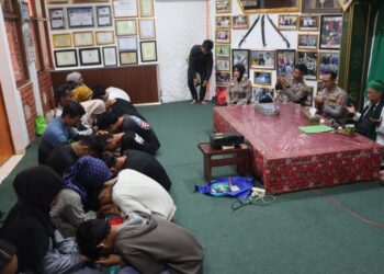 Polres Sukabumi Kota Serahkan 11 ABH ke Pesantren, Ikuti Program LHB
