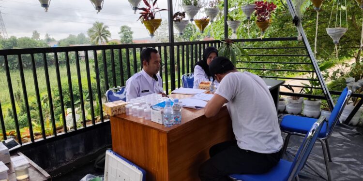 Cegah Narkoba, BNNK Sukabumi Test Urine Karyawan Japfa Comfeed Indonesia