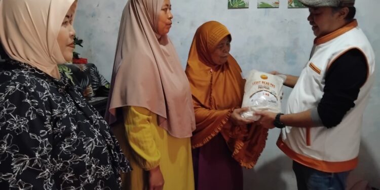 Ketua DPD PKS Sukabumi Salurkan Bantuan ke Warga Terdampak Bencana