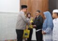 Polres Sukabumi Kota Bagikan Al-Qur’an dan Lampu Charger untuk Pesantren dan Masjid