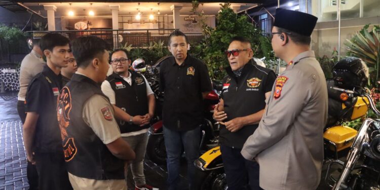 Perkuat Sinergi, Kapolres Sukabumi Kota, AKBP Sentot Bukber Bareng Komunitas HDCI
