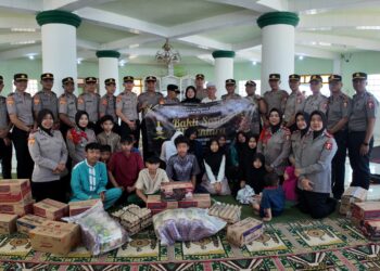 Berbagi di Bulan Ramadan, Siswa SIP 55 Polda Jabar Santuni Anak Yatim