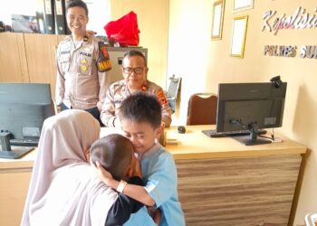 Respon Cepat Polisi, Bocah Hilang di Cikole Sukabumi Kembali ke Keluarga
