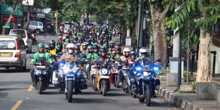 Ojol Sukabumi Ngahiji Gelar Halalbihalal, Perkuat Sinergi dengan Polri dan Pemkot