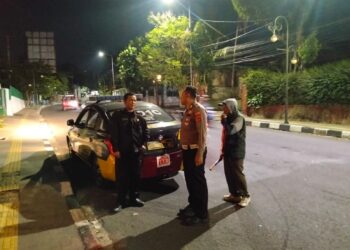 Patroli Malam, Polsek Cikole Gandeng Satpam Jaga Keamanan Wilayah