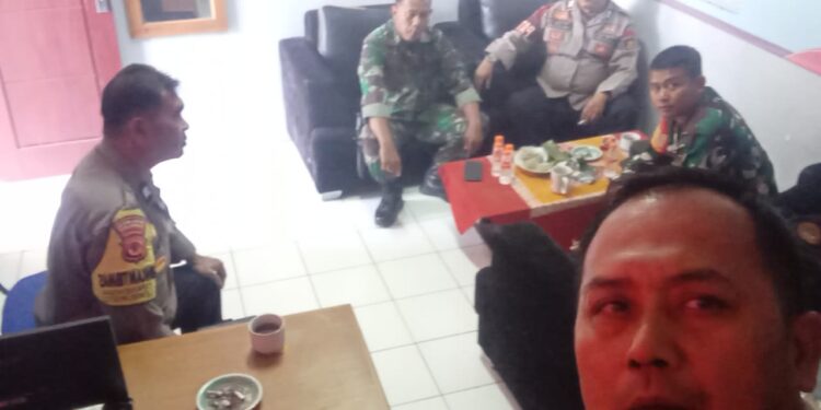 Bhabinkamtibmas dan Babinsa Perkuat Sinergi Lewat Sambang Warga di Lembursitu
