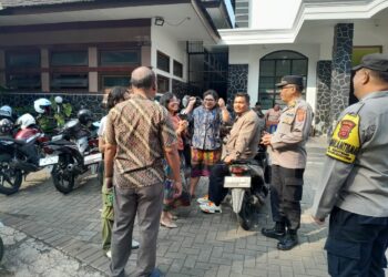 Polsek Warudoyong Rutin Amankan Ibadah Minggu di Gereja HKBP, Pastikan Jemaat Beribadah dengan Aman