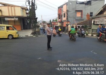 Polsek Warudoyong Atur Lalu Lintas di Jam Sibuk, Bantu Kelancaran Aktivitas Warga