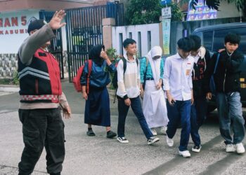 Polsek Cibeureum Gelar Gatur Pagi, Antisipasi Kemacetan dan Kecelakaan Lalu Lintas