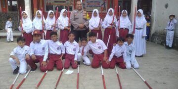 Bhabinkamtibmas Sambangi SDN Cipriangan, Siswa Diingatkan Jauhi Tawuran dan Narkoba