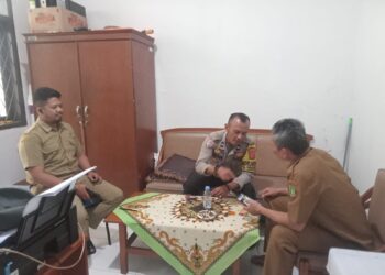 Bhabinkamtibmas Sindangsari Sambangi Kantor Kelurahan, Perkuat Sinergi Jaga Kamtibmas