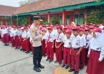 Kapolsek Sukaraja Berikan Edukasi Pelajar soal Disiplin dan Bahaya Perundungan